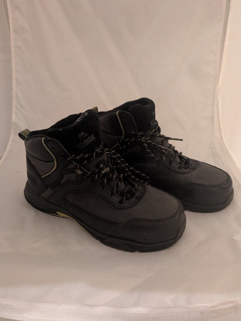 Kodiak Work Boots MKT1 Composit Toe  Size 10.5 W Black Weatherproof
